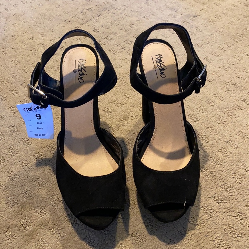 Black faux suede platform heel